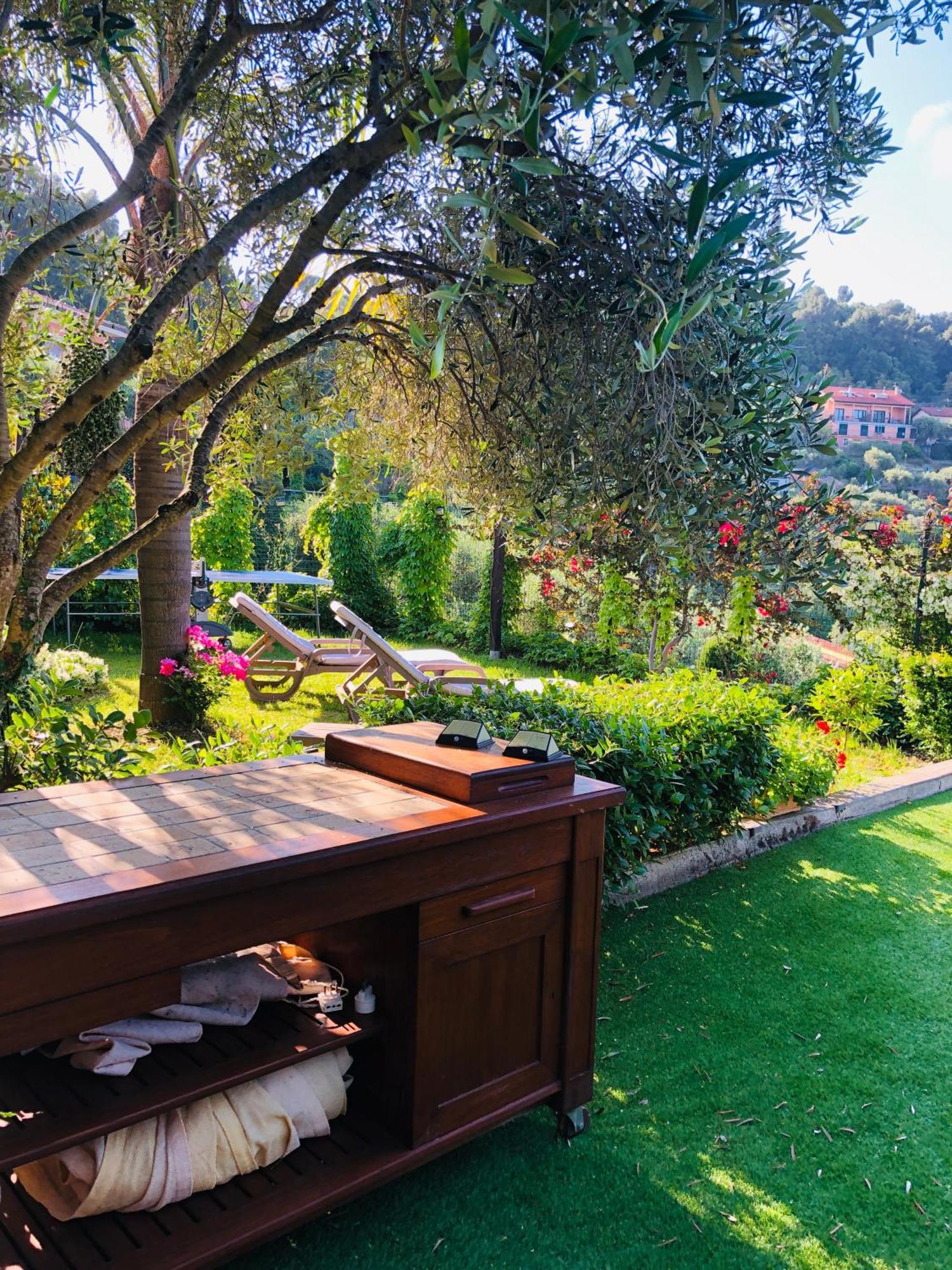 Le Jardin Sur Mer Avec Bike Et Mtb Tour Hotel Imperia Buitenkant foto