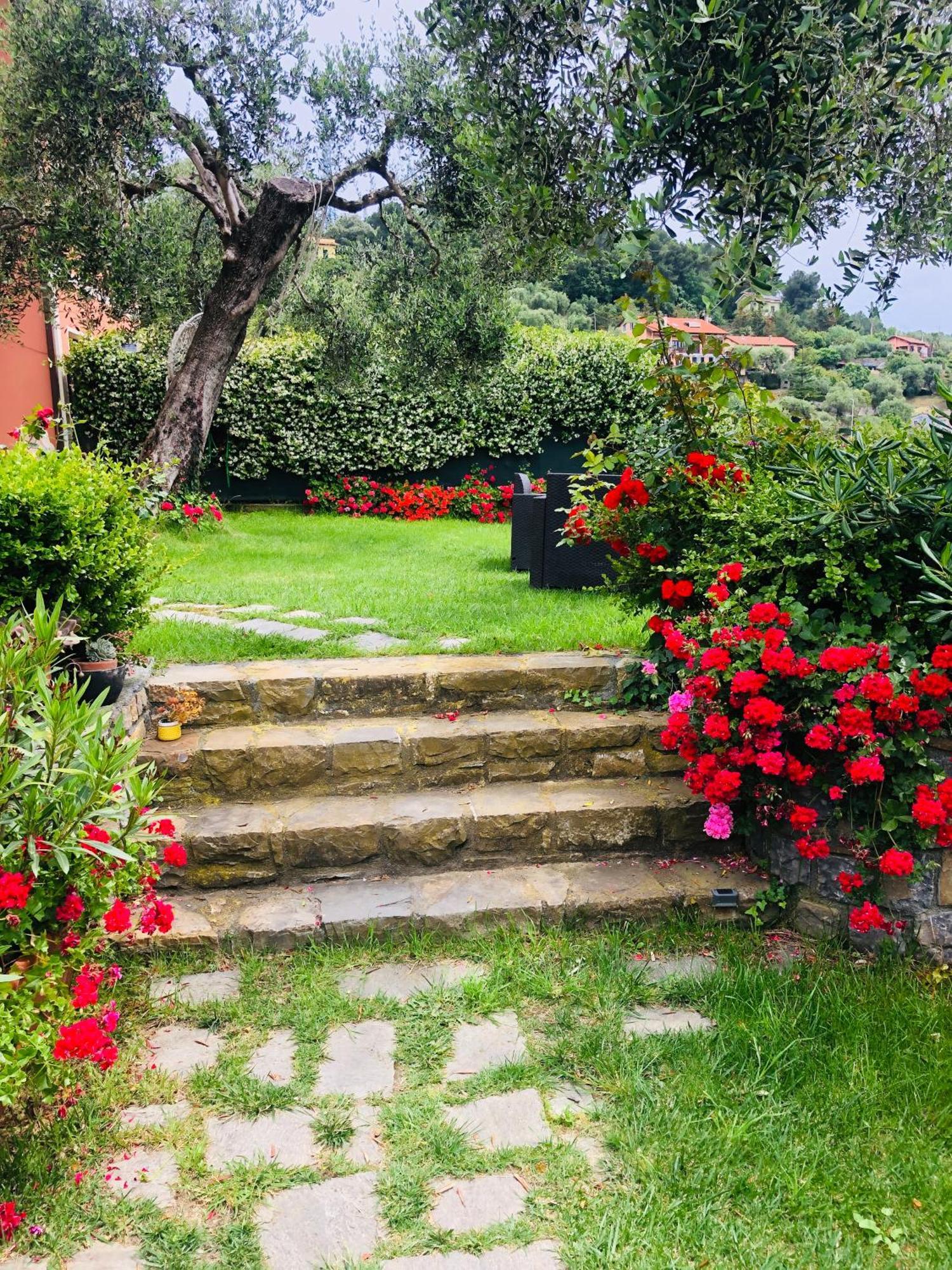Le Jardin Sur Mer Avec Bike Et Mtb Tour Hotel Imperia Buitenkant foto