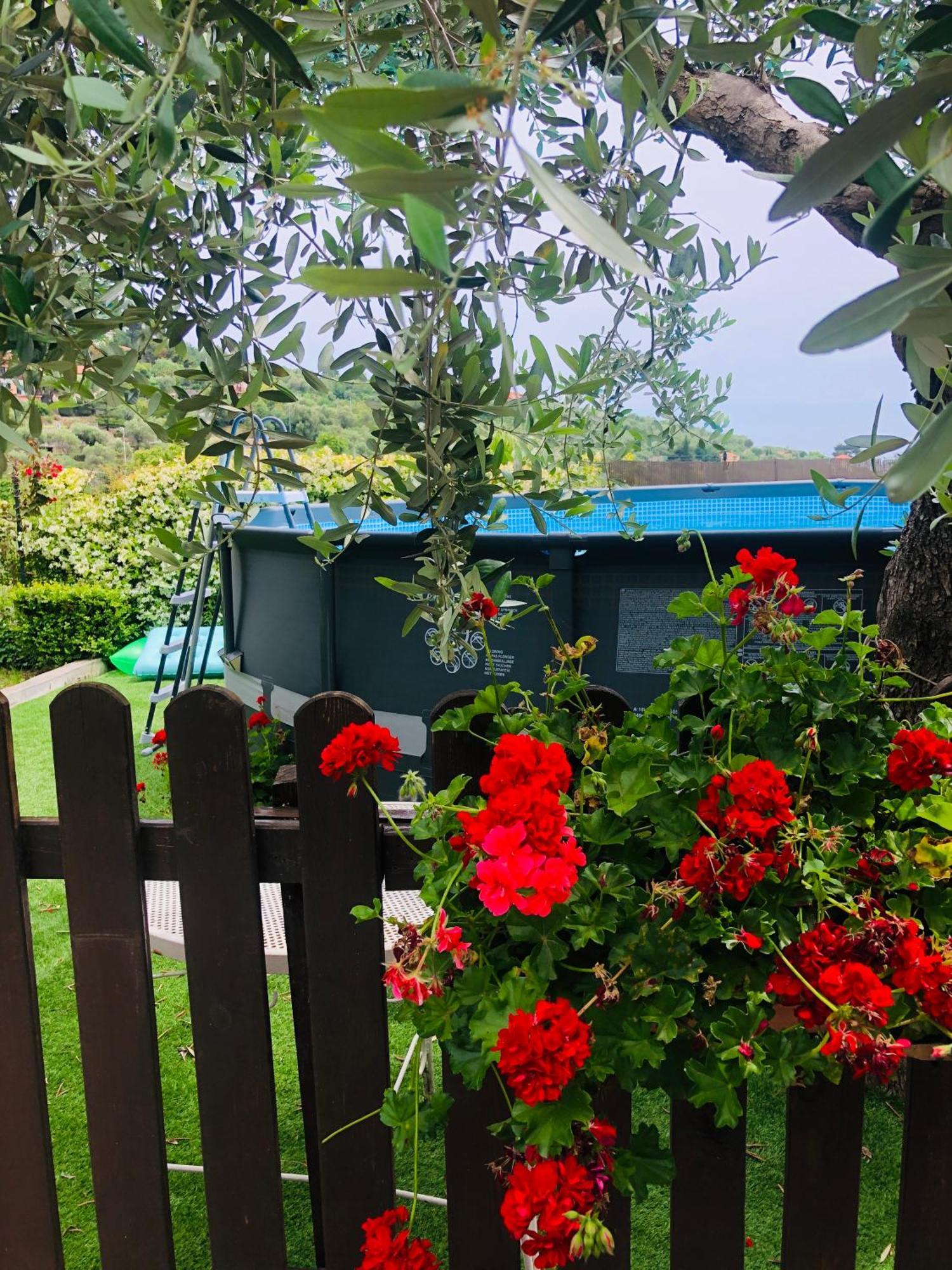 Le Jardin Sur Mer Avec Bike Et Mtb Tour Hotel Imperia Buitenkant foto